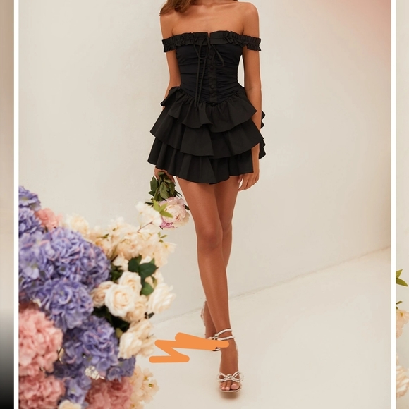 Alamour The Label, M, NWT, Black, Off The Shoulder - Picture 1 of 10